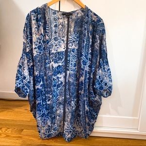 Blue abstract print kimono